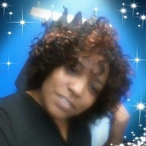 Meet your Posher, Estelle